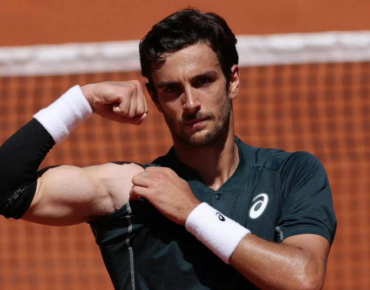 开云- 梅德韦杰夫刷新里程碑，密尔沃基雄鹿首回合力克武汉三镇，晋级概率达82％